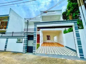 Luxurious Three Storey House For Sale In Piliyandala Town පිලියන්දල