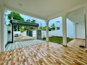 Luxurious Three Storey House For Sale In Piliyandala Town පිලියන්දල