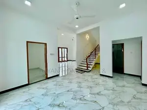 Luxurious Three Storey House For Sale In Piliyandala Town පිලියන්දල