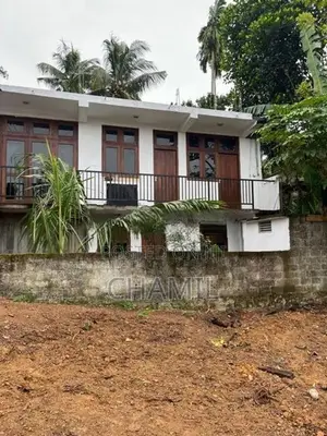 ​පිළියන්දලින් පර්චස් 19 ක ඉඩම සමඟ නිවස වහාම විකිණීමට