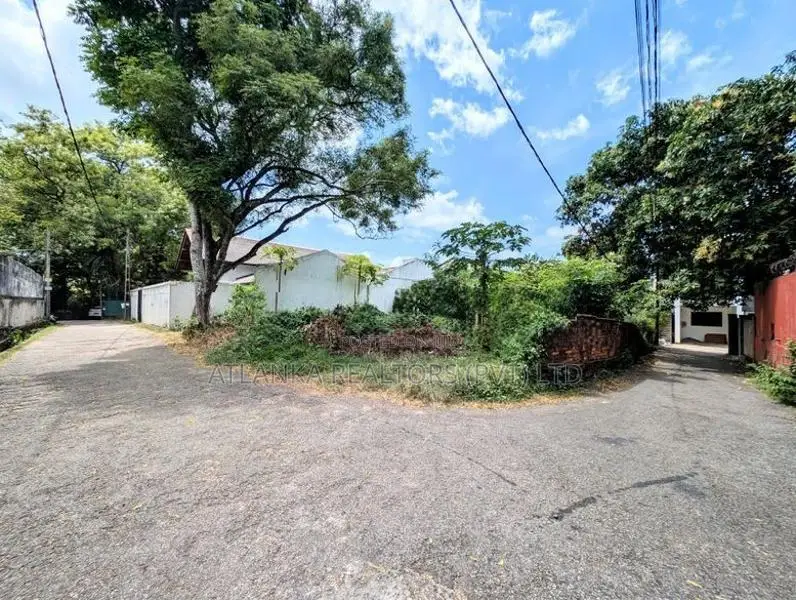 Land for Sale in Subhadrarama Road - Nugegoda