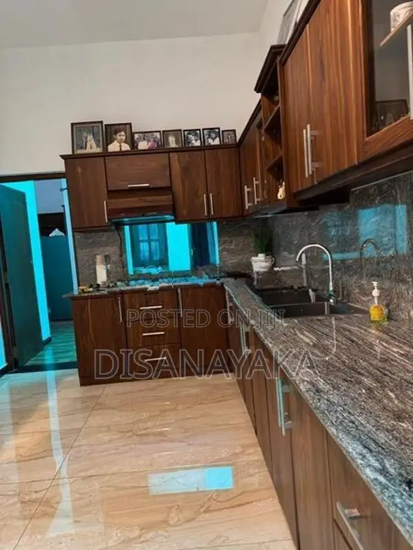 Super Three Storey House for Sale Baththaramulla Ds11644