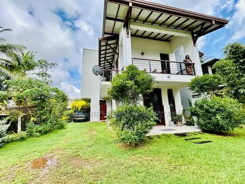 (JS107)Super Luxurious House for Sale in Kadawatha