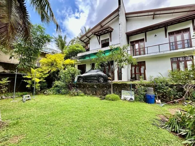 (JS107)Super Luxurious House for Sale in Kadawatha