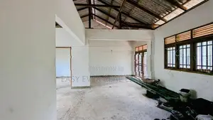 Bedrooms 5ක් තියෙන දෙමහල් House / KK 13080