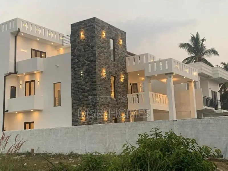 Luxury Brand New Box Modern House For Sale in Negombo