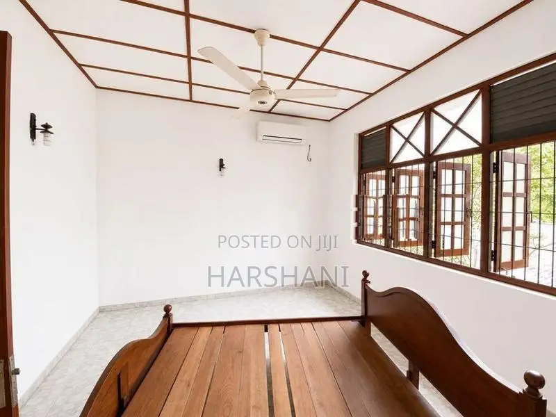 Two Storied Spacious House with Annex Close to Thalawathugoda Junction