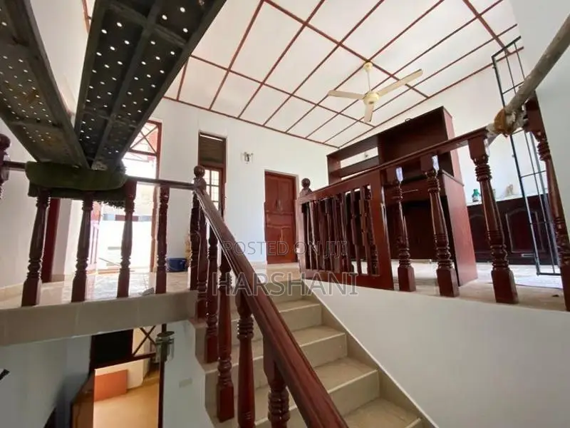 Two Storied Spacious House with Annex Close to Thalawathugoda Junction