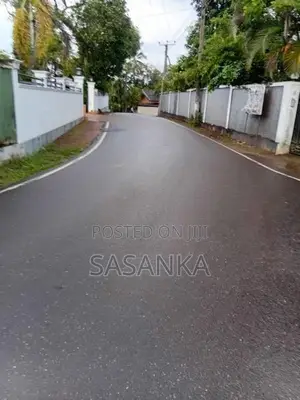 කැස්බෑව කොලබ හොරණ පාරට පර්චස් 6.5 ඉඩම විකිණීමට ඇත