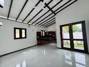 අලංකාර නවීනතම නිවස විකිණීමට piliyandala