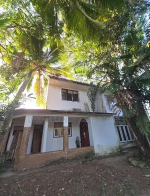 5BED HOUSE FOR SALE IN KALUBOWILA (SP1202)