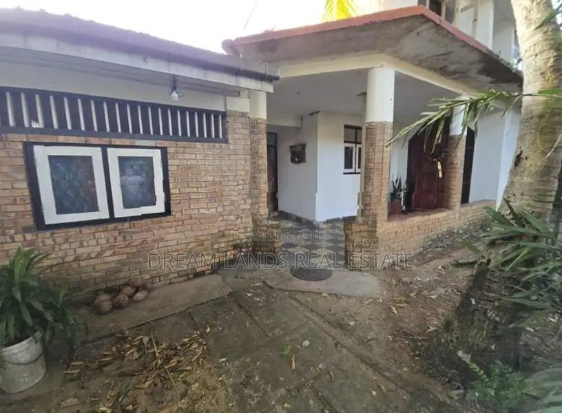 5BED HOUSE FOR SALE IN KALUBOWILA (SP1202)