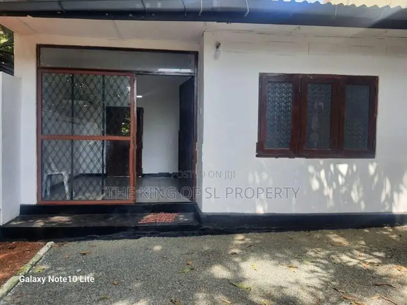 House for sale in Dehiwala