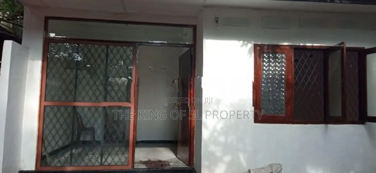 House for sale in Dehiwala