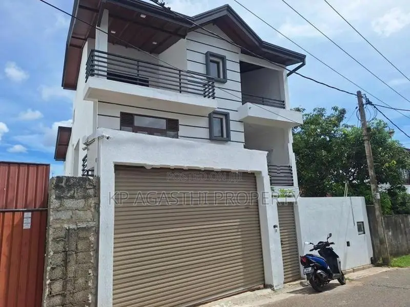 modern luxury house for sale in nugegoda