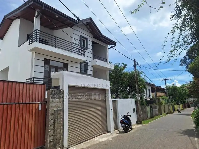 modern luxury house for sale in nugegoda