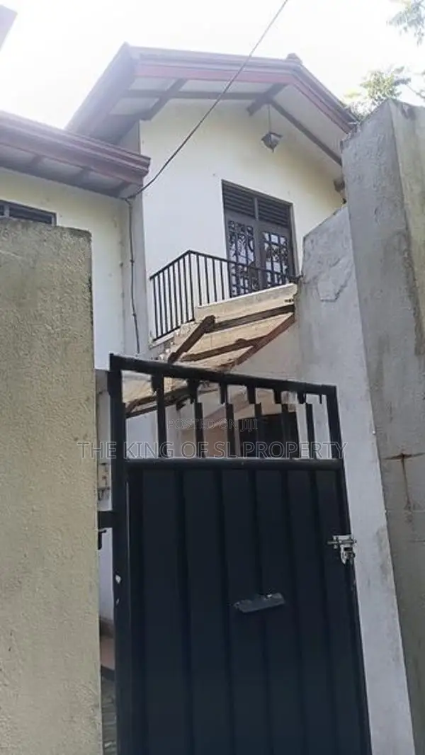 House for sale in Nugegoda