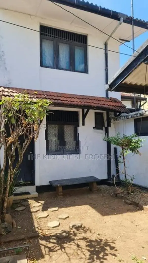 Land for sale in Colombo 05