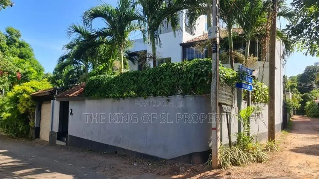 Land for sale in Colombo 05