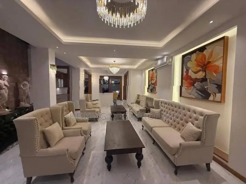 Luxury House for sale in Battaramulla