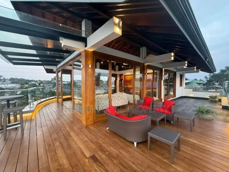 Luxury House for sale in Battaramulla