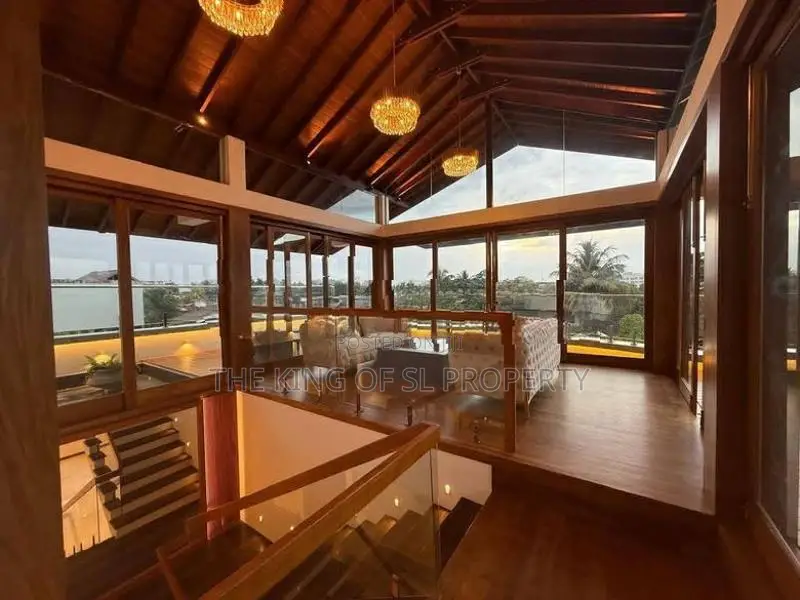 Luxury House for sale in Battaramulla