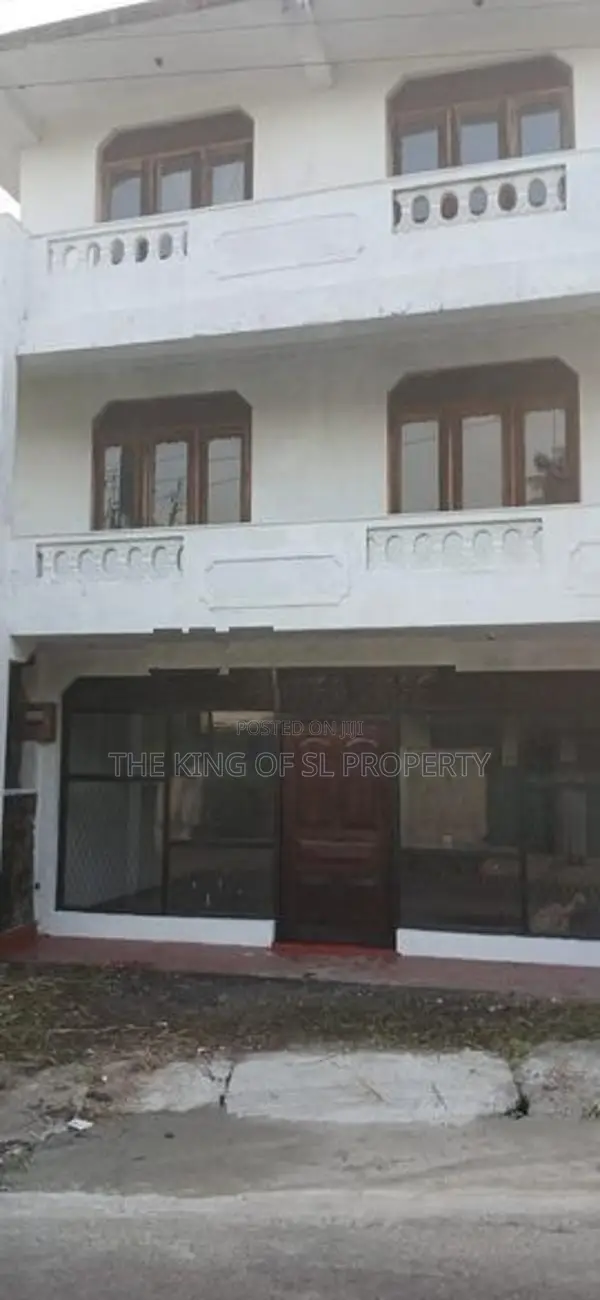 Building for sale in kadawatha