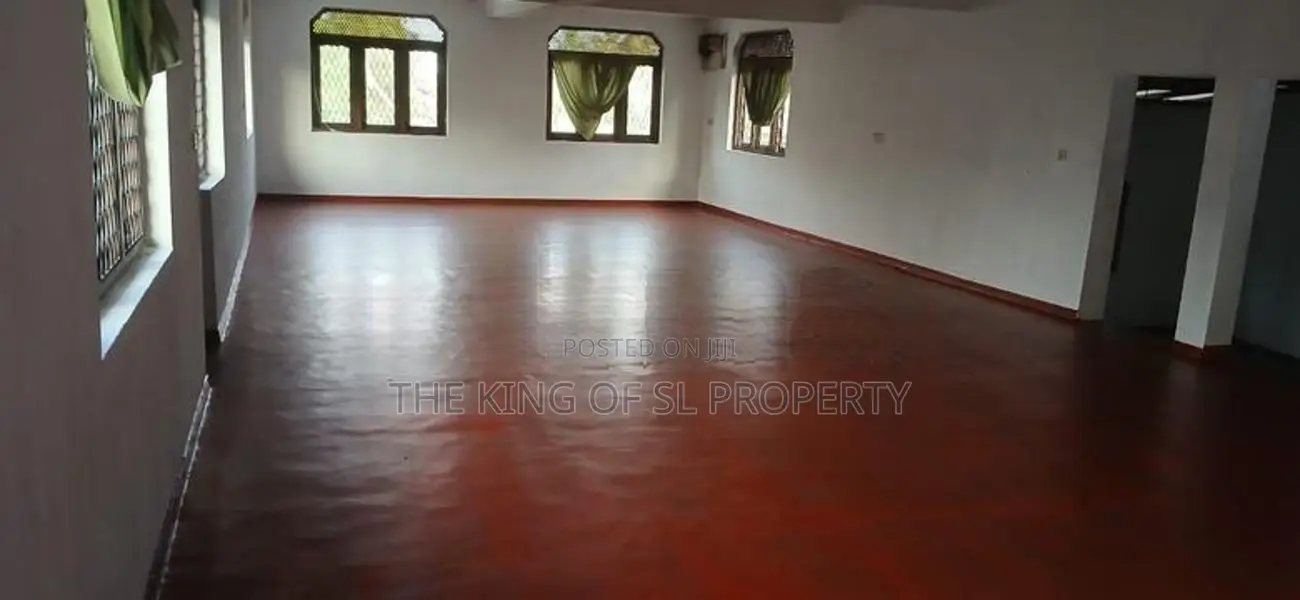 Building for sale in kadawatha