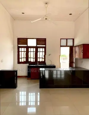 House / Appartement Building for sale in Kohuwala
