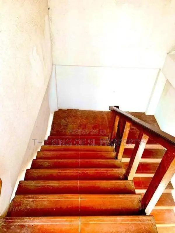 House / Appartement Building for sale in Kohuwala