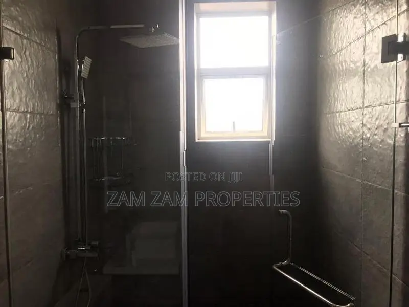 Fully Furnished Luxury Apartment For Rent in Colombo 4