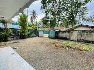 Elegant Family Home with Private Garden at Piliyandala