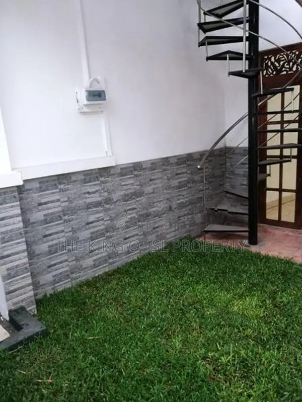 House for sale in Battaramulla