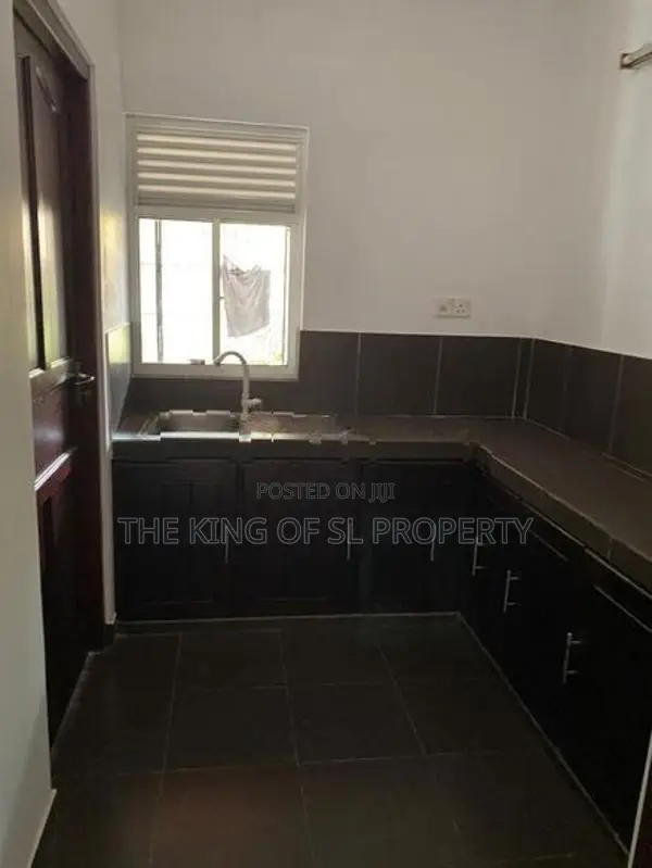 House for sale in Thalawathugoda