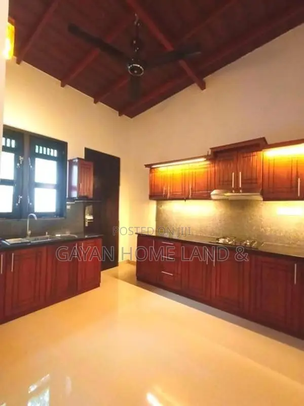 New Single Storey Solid House For Sale In Piliyandala Jaburaliya