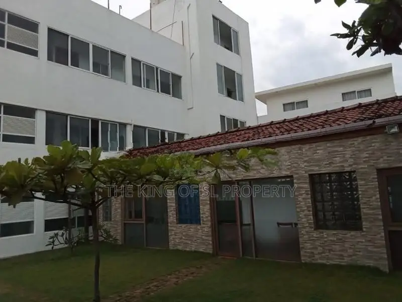 Hotel for sale in Mount Lavinia
