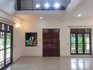 Spacious Two Story Modern Type Semi Luxury House for Sale (C7-10067)