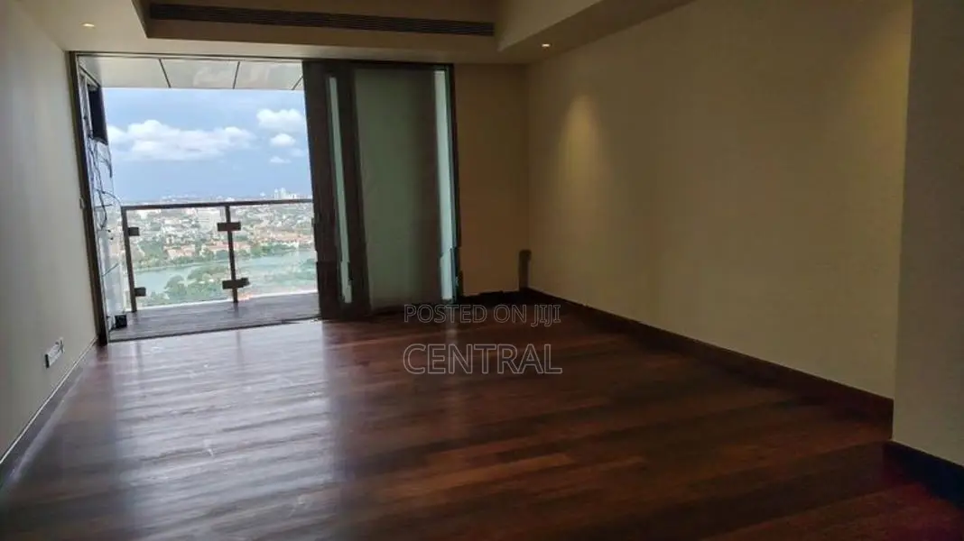 Furnished Apartment for Sale in Cinnamon life, Colombo 02 (C7-10072)