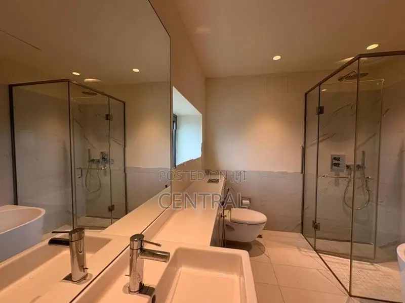 Furnished Apartment for Sale in Cinnamon life, Colombo 02 (C7-10072)