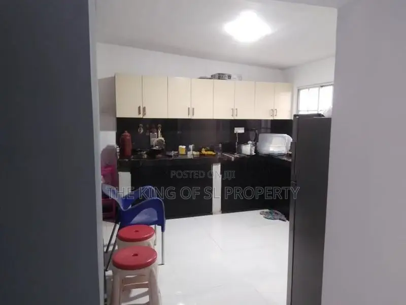 House for sale in Thalawathugoda