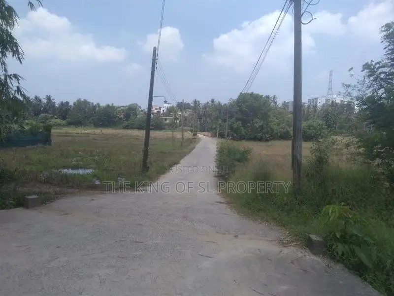 House for sale in Thalawathugoda