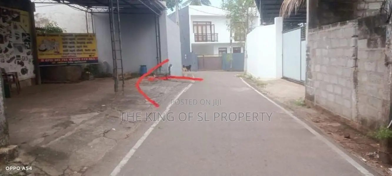 Land for sale in Thalawathugoda