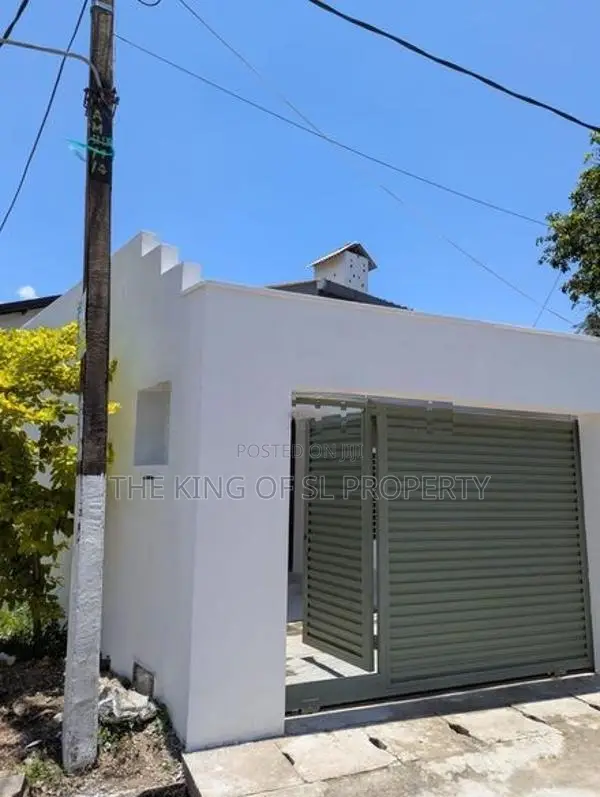 House for sale in Moratuwa ( Katubedda )