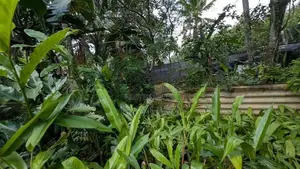 කොළඹ කඩුවෙල 17 බස් මාර්ගයට ලගින් කුඩා නිවසක් සහිත ඉඩම