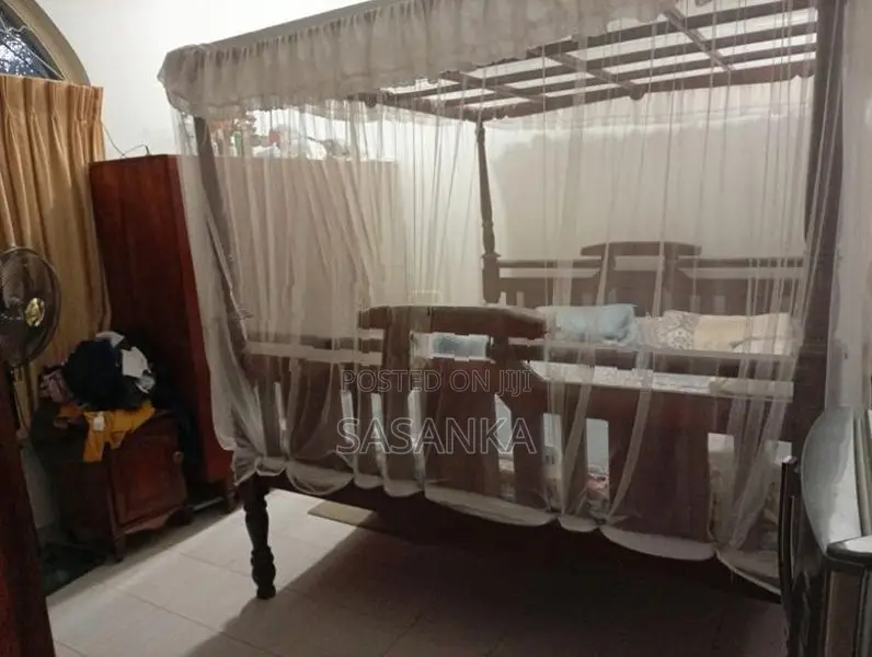 Ratmalana Attidiya Road 9Bed Rooms Three Story Luxury House For Sale