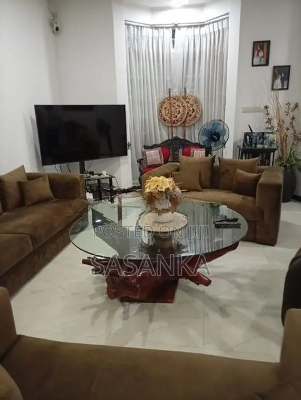 Ratmalana Attidiya Road 9Bed Rooms Three Story Luxury House For Sale