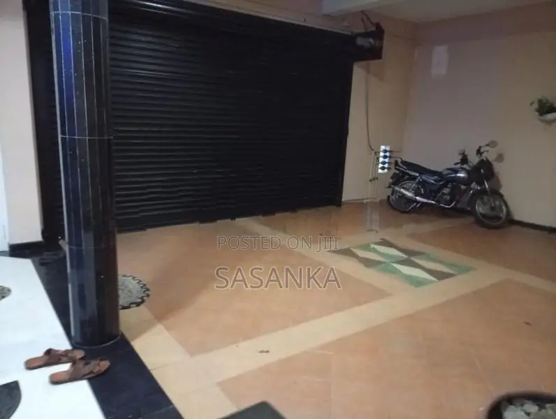 Ratmalana Attidiya Road 9Bed Rooms Three Story Luxury House For Sale