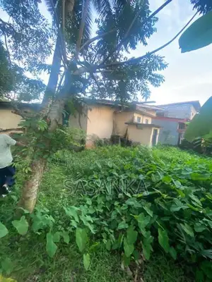Moratuwa Lakshapthiya 22 Perches Land With House For sale
