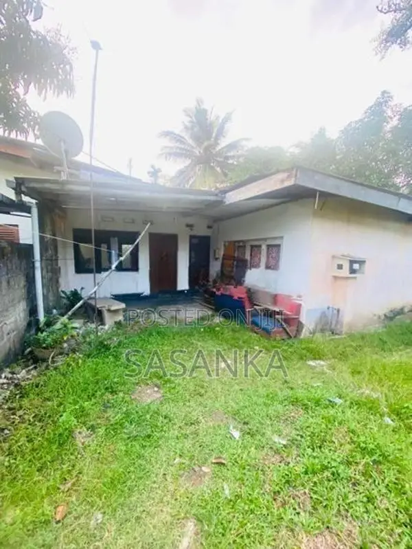 Moratuwa Lakshapthiya 22 Perches Land With House For sale