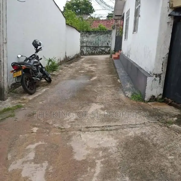 House for sale in Kalubovila
